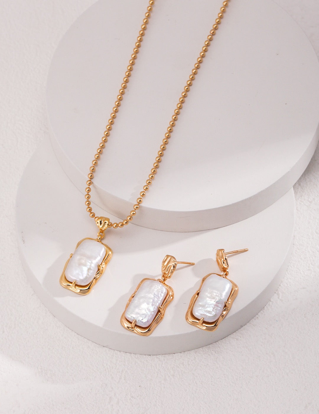 Pearl necklace (adjustable)