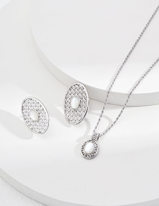 Sterling silver shell necklace
